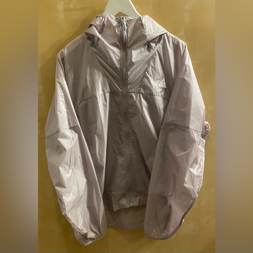 NWOT Nike ACG Windproof Jacket | size s
